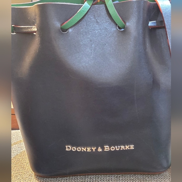 DOONEY & BOURKE LEATHER CROSSBODY & POUCH- Black & Greene - Picture 4 of 8